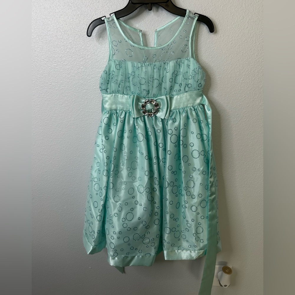 Love size 10 Girls Dress